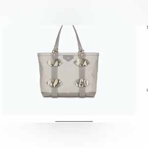 Kelly Wynne Out of Town Tote